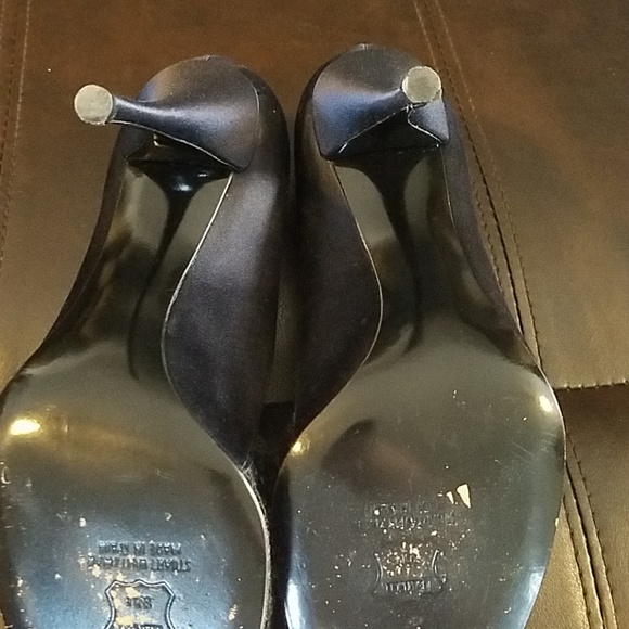 EUC Stuart Weitzman chantilly lace/satin heels - Picture 8 of 8